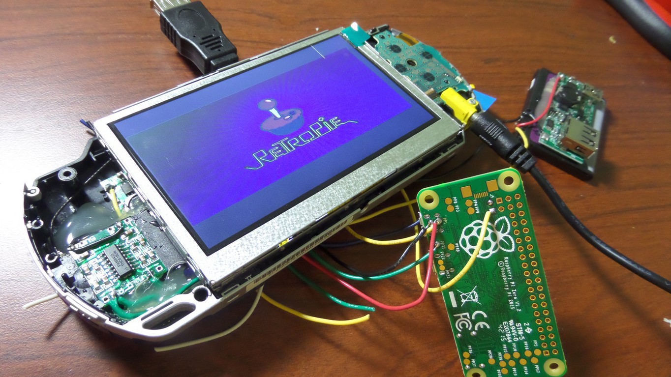PSPi: Komplett-Umbau mit Pi Zero macht PSP zur Emulator-Plattform | heise  online