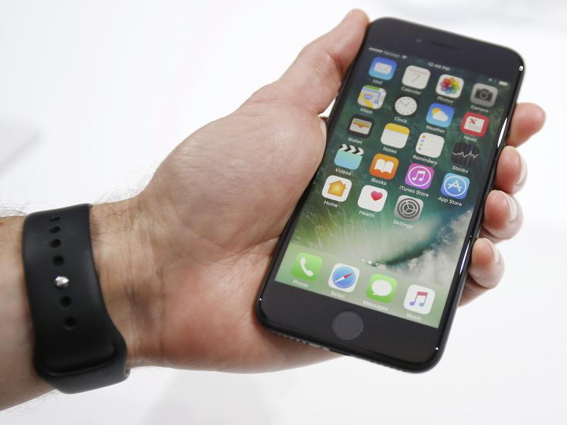iPhone 7: Neustart ohne Home-Button erzwingen | heise online
