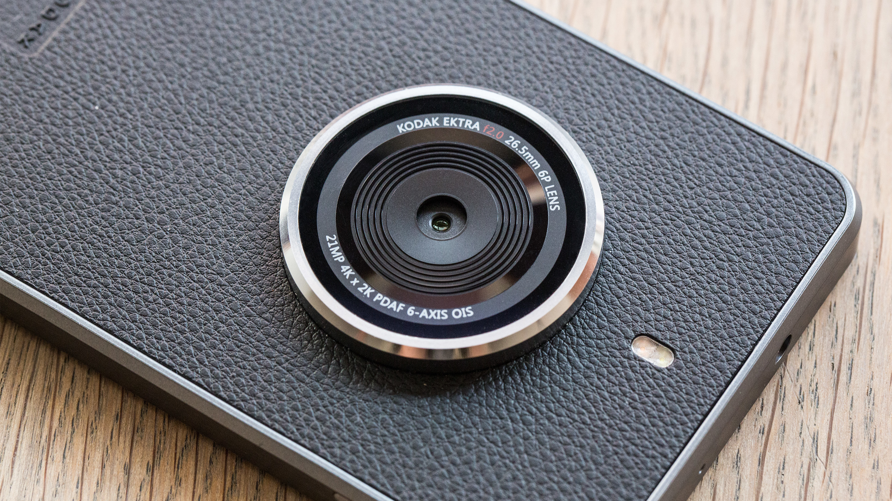 Kodak Ektra: Halb Smartphone, halb Kompaktkamera | heise online