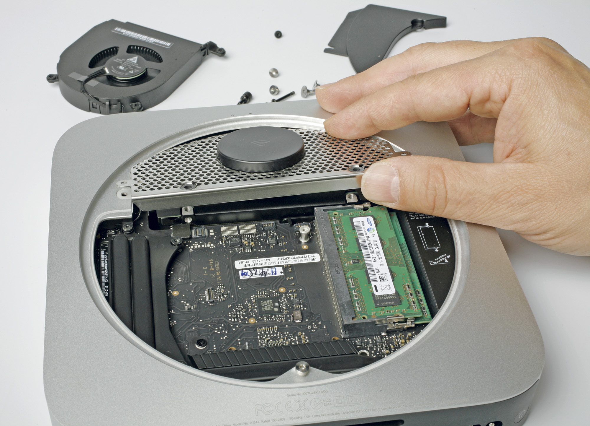 SSD im Mac nachrüsten: Wie sich der Mac mini aufrüsten lässt (Teil 4) |  heise online
