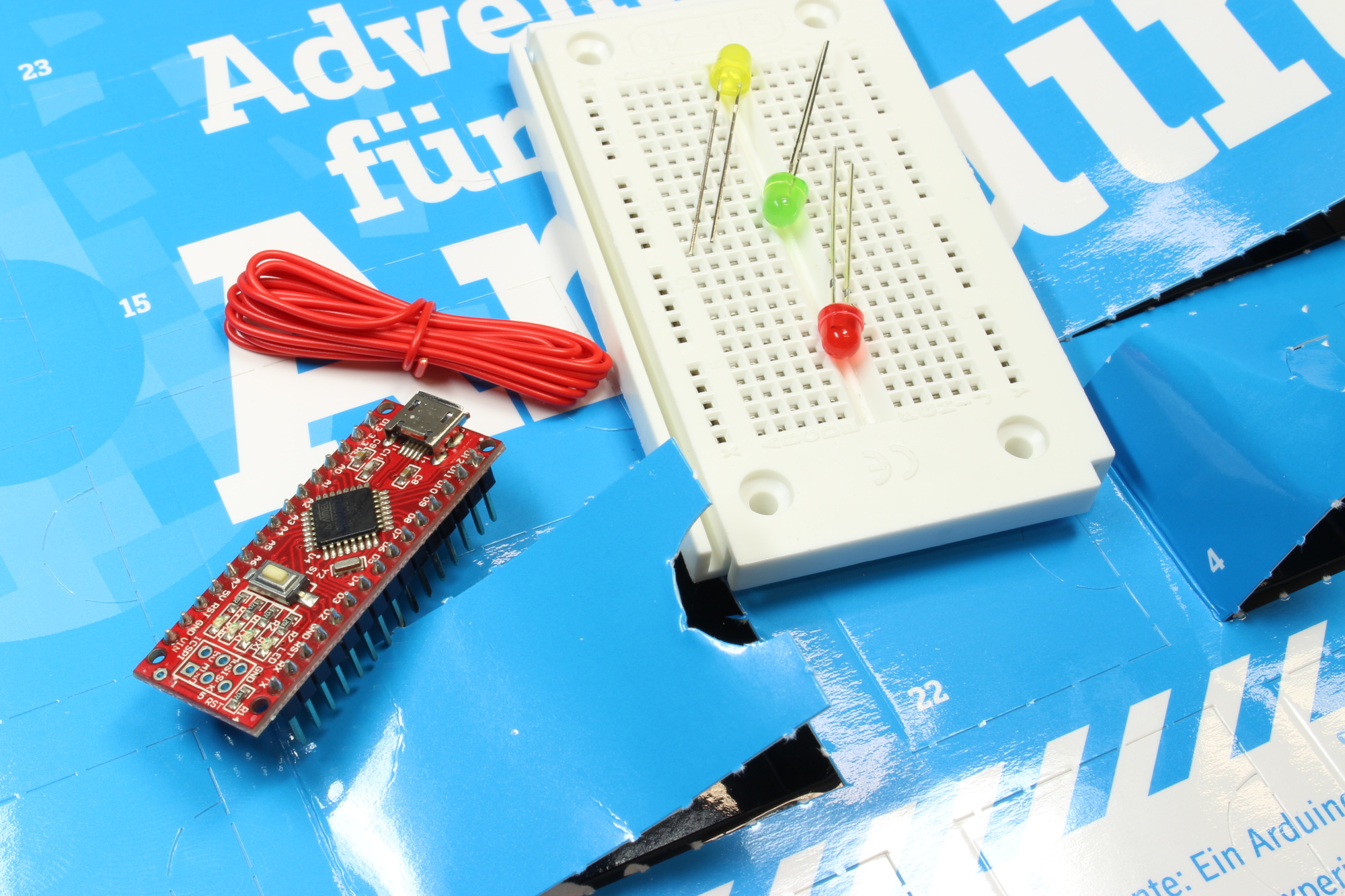 Aufgerissen: Adventskalender mit Arduino | heise online