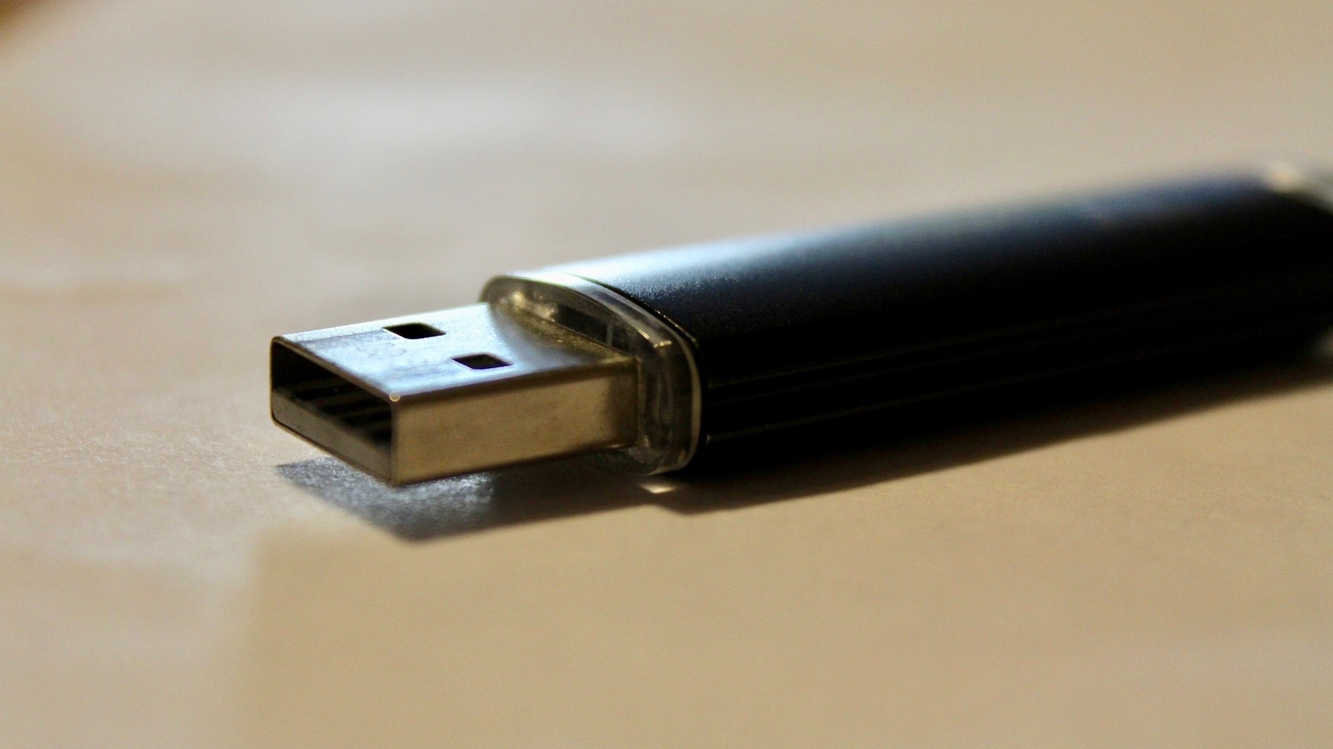 USB-Stick Schreibschutz aufheben - so geht's | heise online