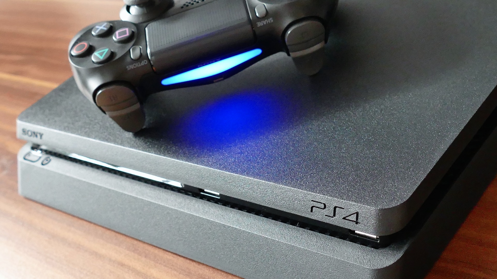 PS4-Festplatte tauschen - so klappt's | heise online