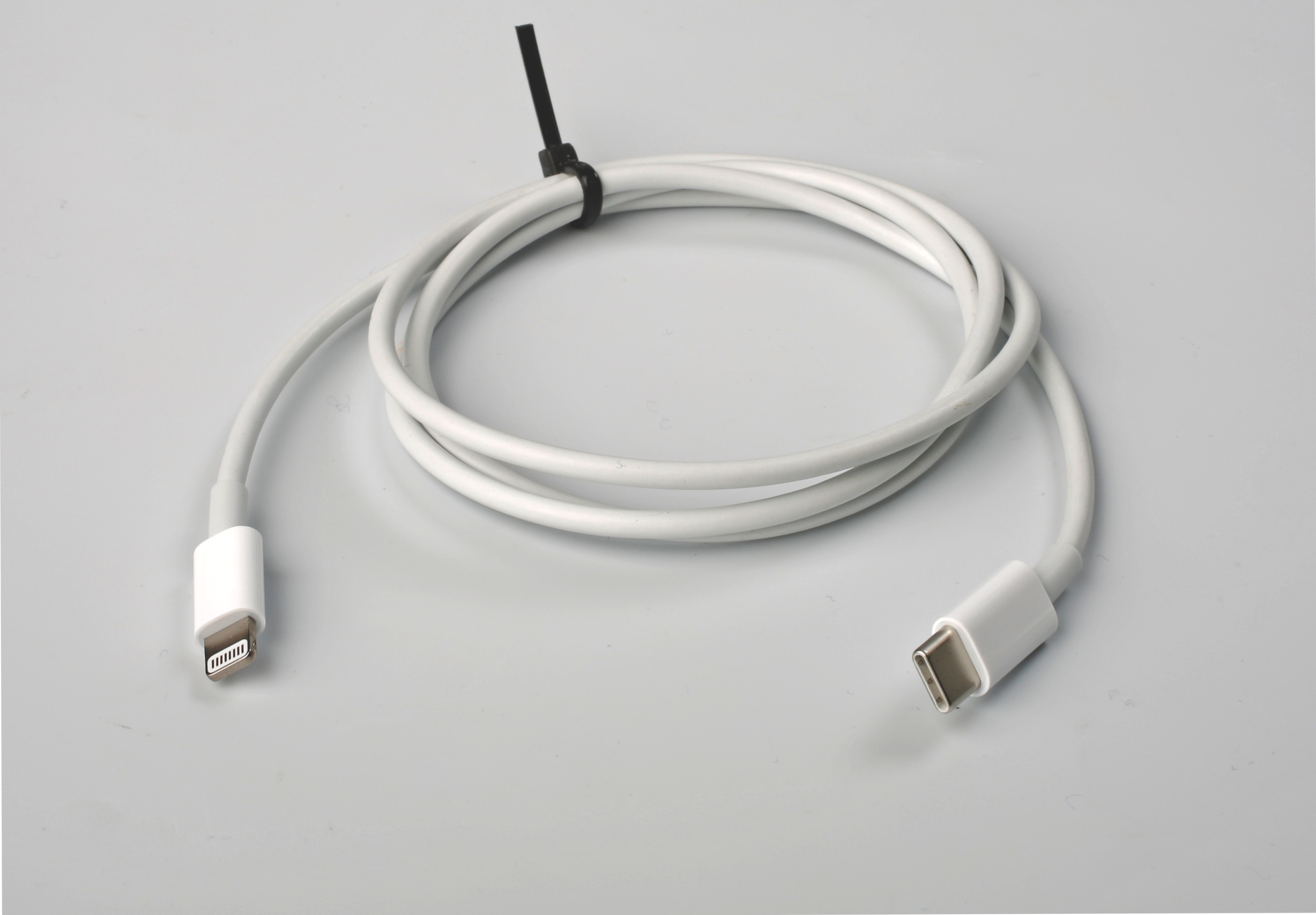Plug & Play beim iPad Pro 2018: Was USB-C gegenüber Lightning bringt |  heise online