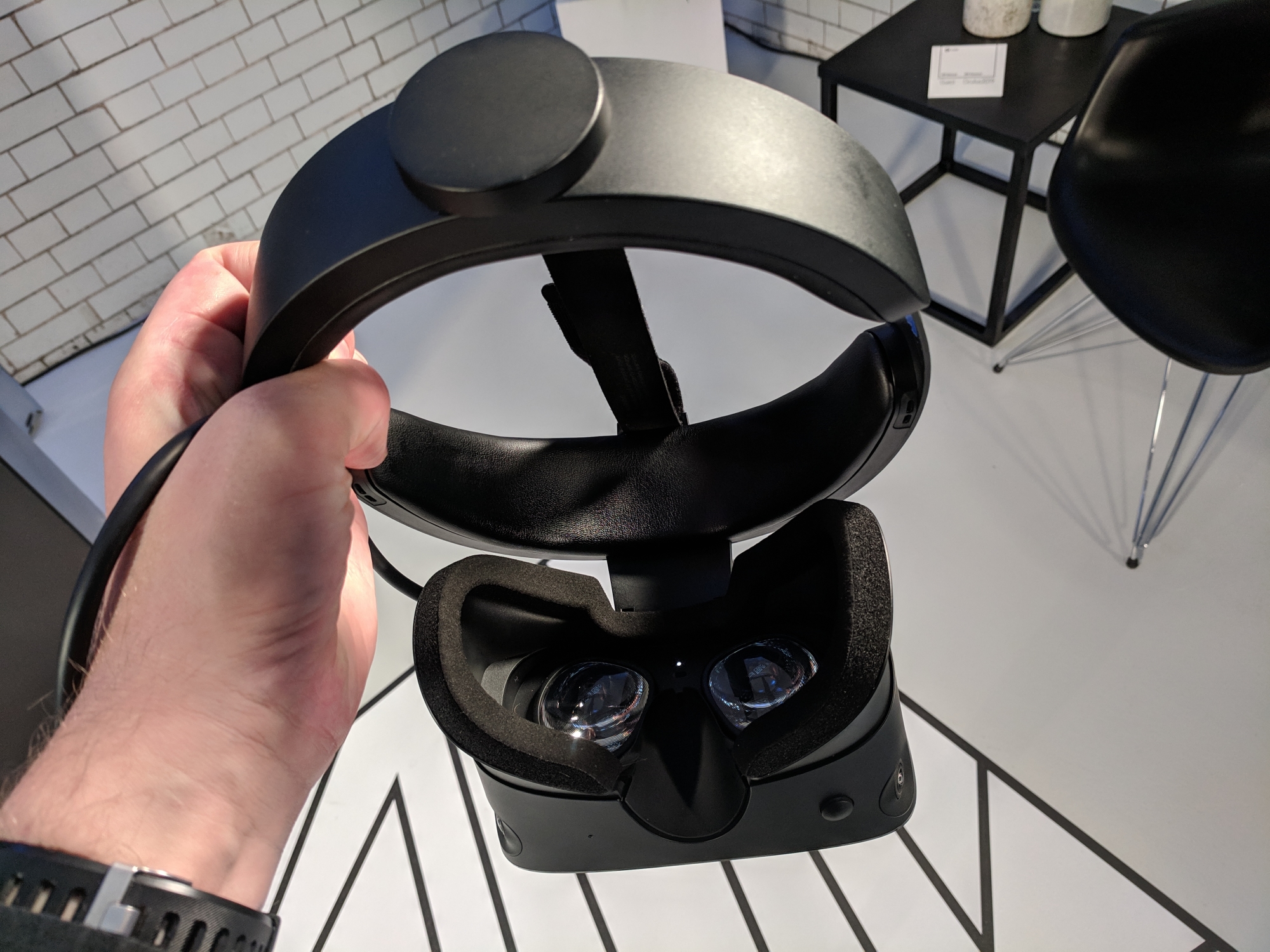 VR-Headset Oculus Rift S im Kurztest: Drei Schritte vor, drei zurück |  heise online