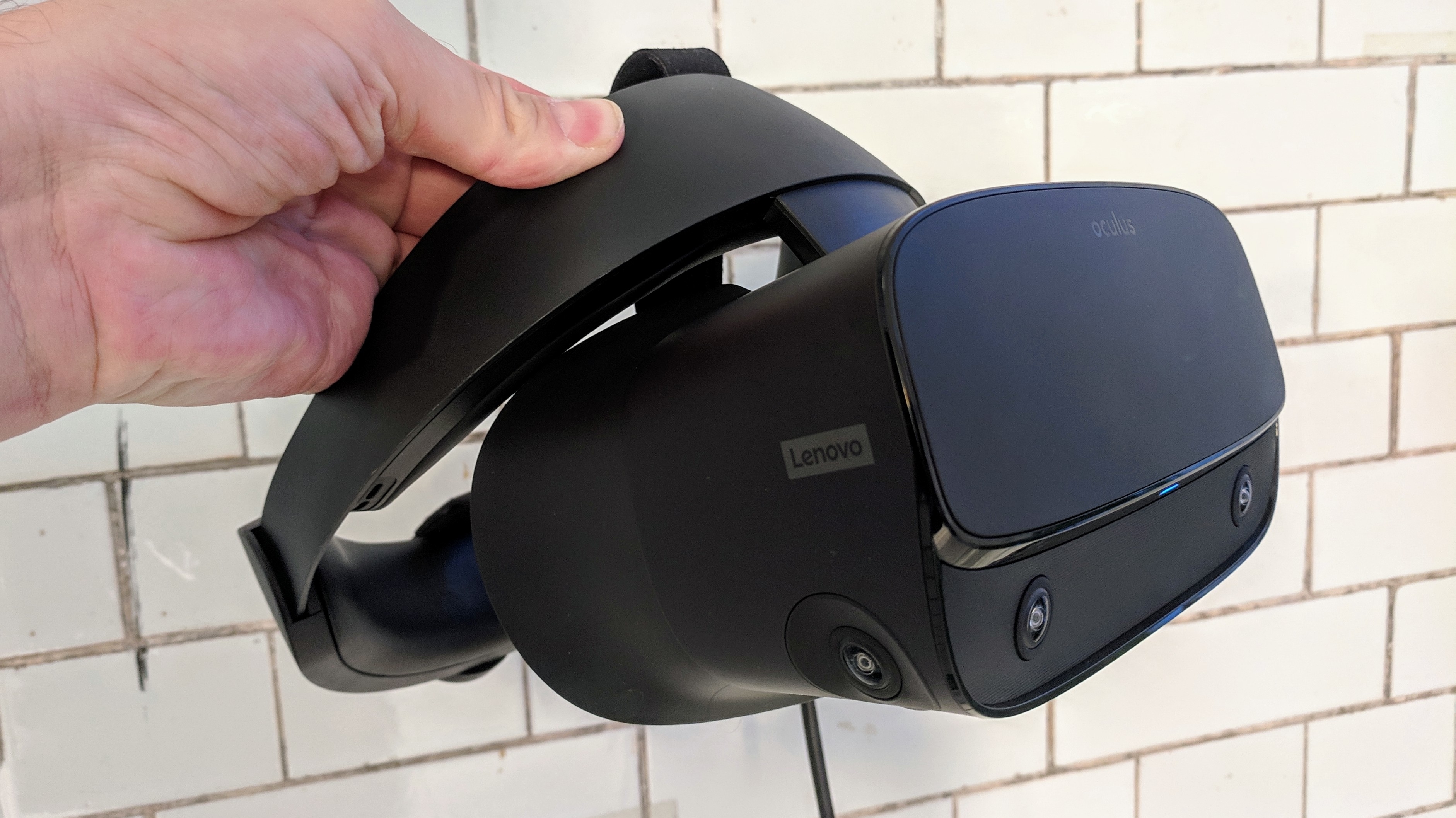 VR-Headset Oculus Rift S im Kurztest: Drei Schritte vor, drei zurück |  heise online