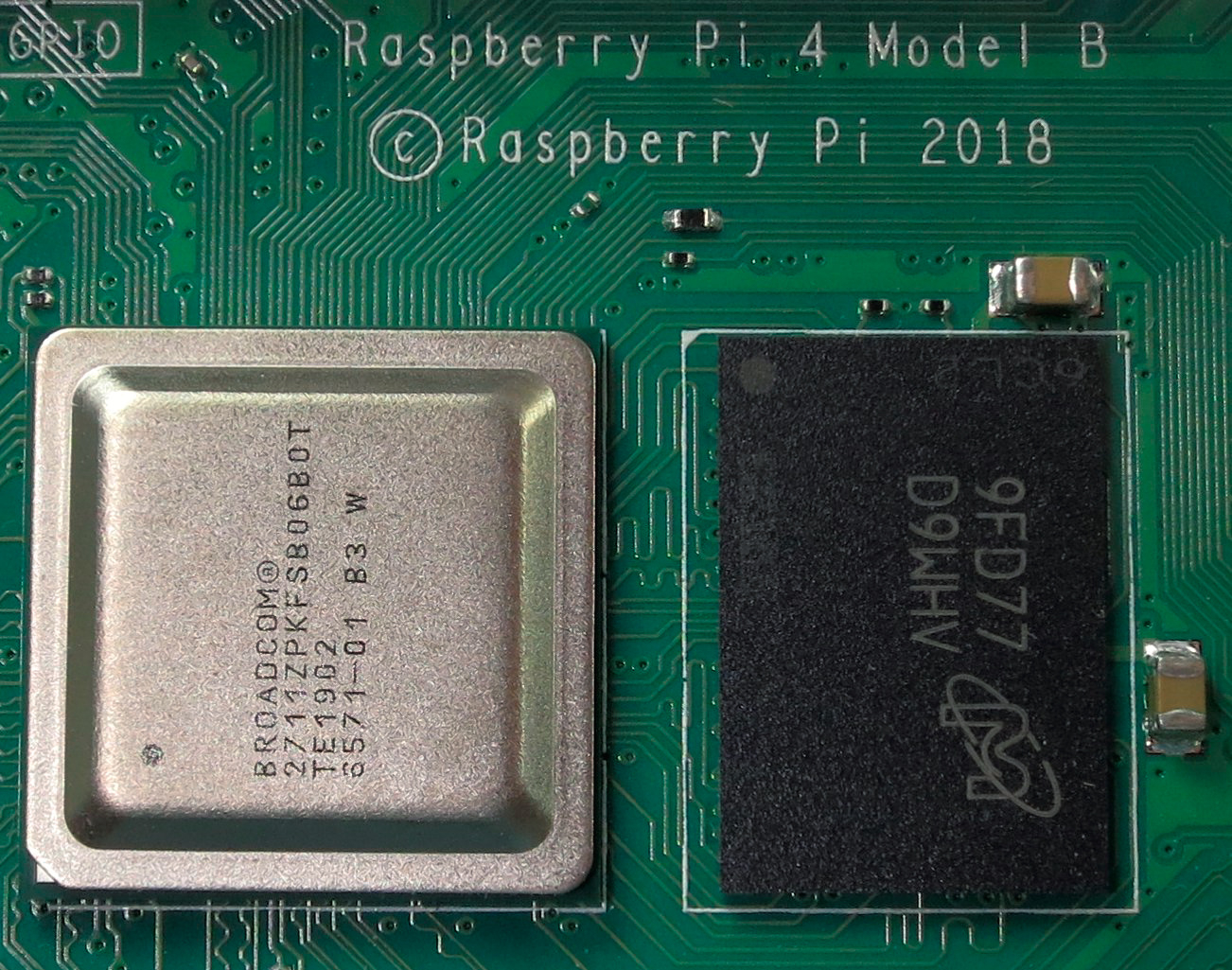 Bastelcomputer Raspberry Pi 4 im Test | heise online