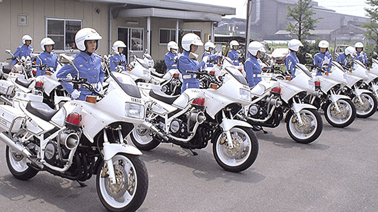 High Five: 35 Jahre Yamaha FZ 750 | heise Autos