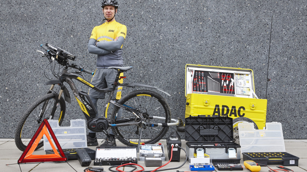 Am Stau vorbei: ADAC-Pannenhilfe in Hamburg nun auch per E-Bike | heise  Autos