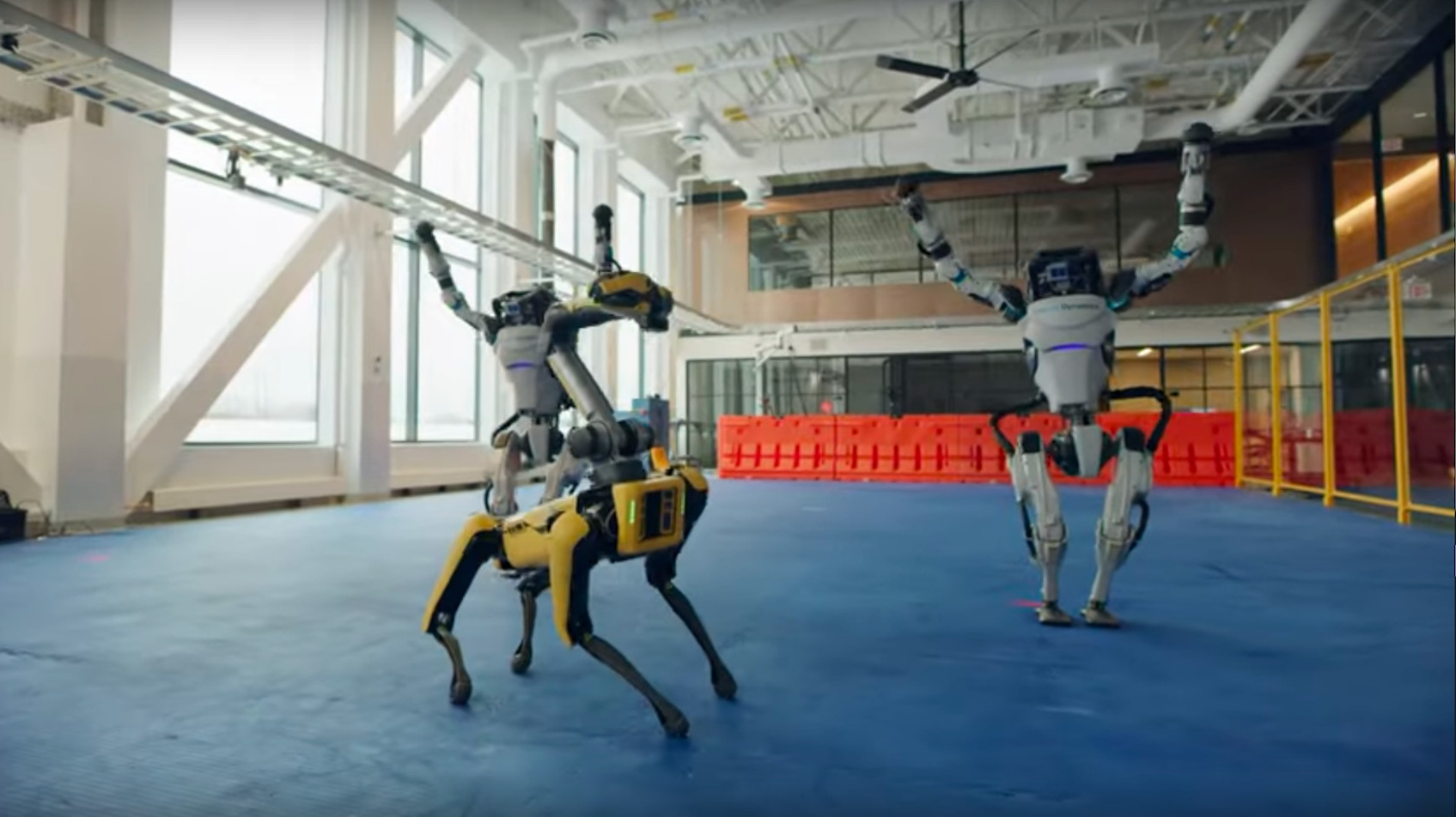 Do you love me? Boston Dynamics lässt die Roboter tanzen | heise online