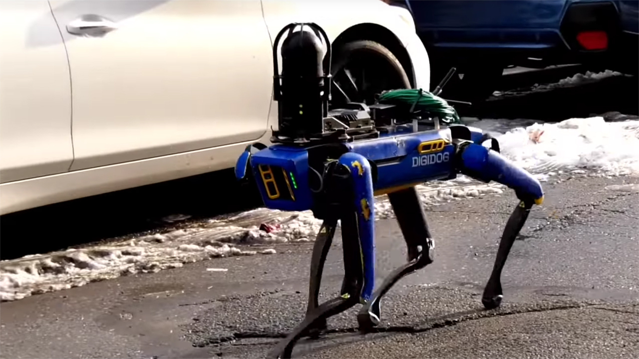 New York: Polizei setzt Roboterhund Spot ein | heise online