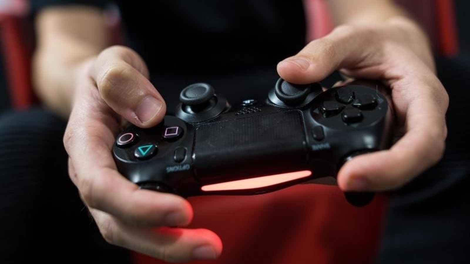 Tickende Zeitbombe": Was an den Warnmeldungen zur Playstation dran ist |  heise online