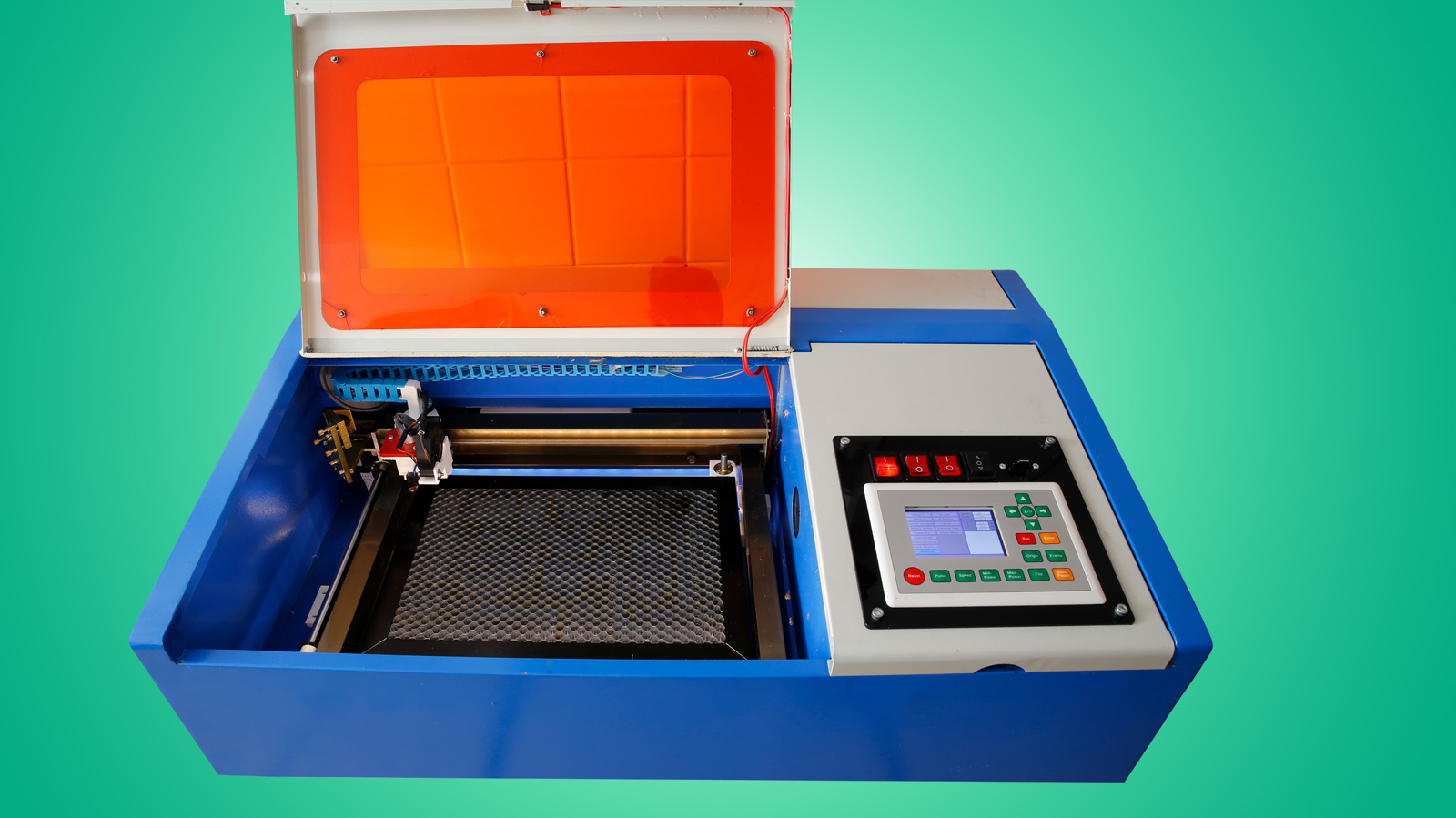 Arduino-Projekt: Autofokus-Wabentisch für Lasercutter K40 | heise online