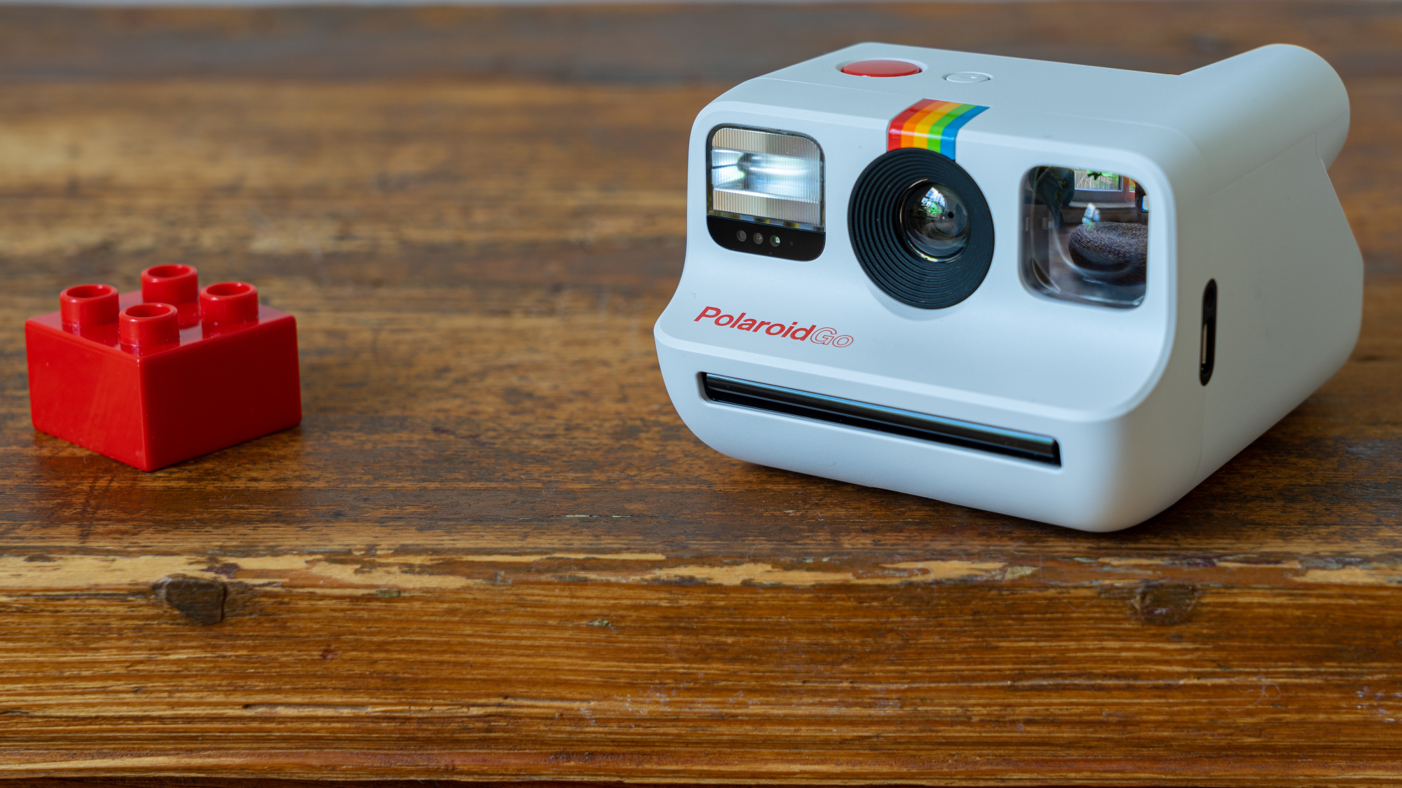 Polaroid Go im Test: Mini-Sofortbildkamera mit Selbstauslöser und Selfie-Spiegel  | heise online