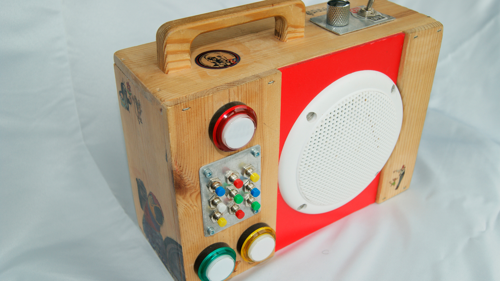Arduino: Eine stabile DIY-Musicbox für Kinder bauen | heise online