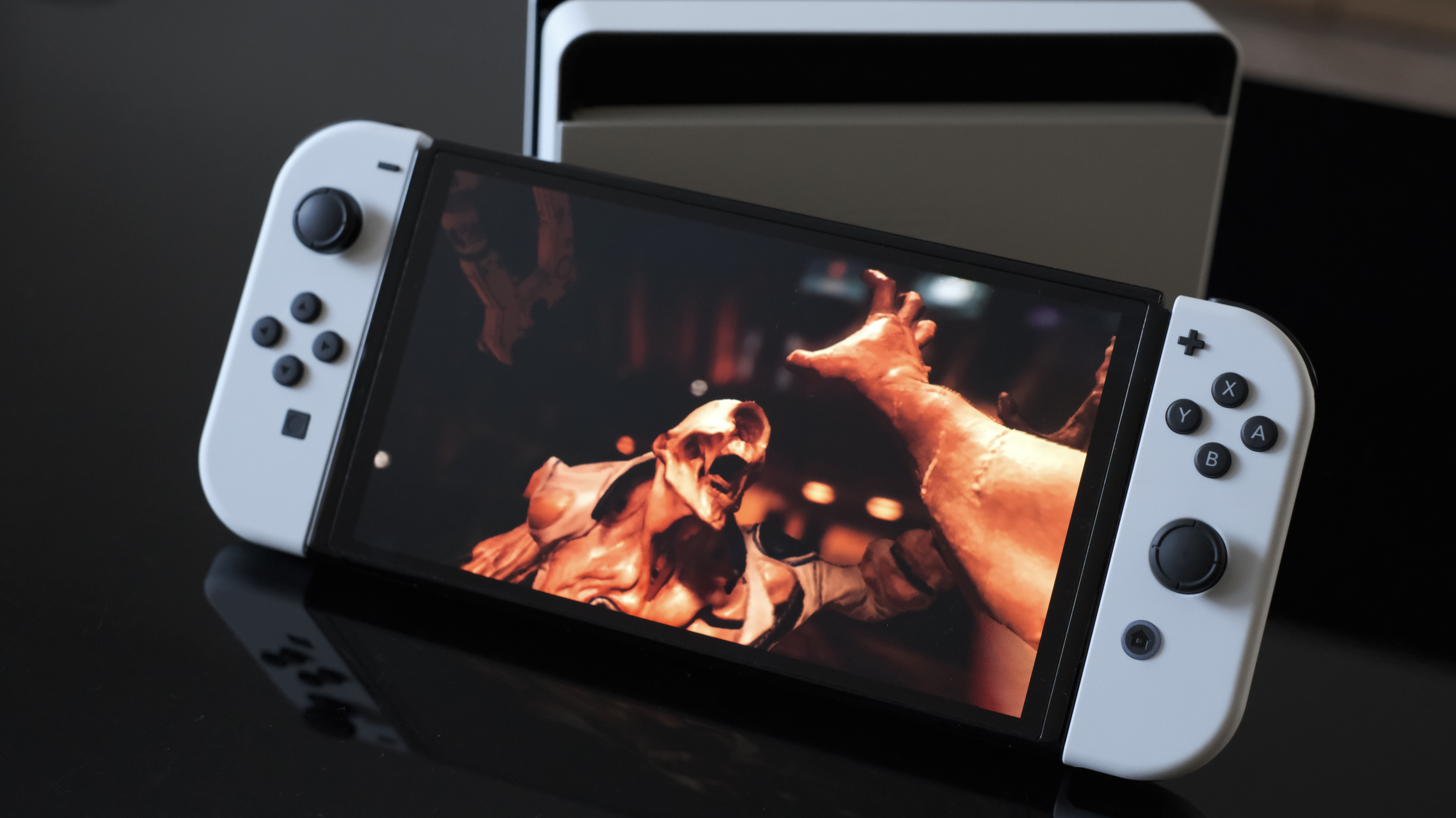Nintendo Switch OLED ausprobiert: Das Display macht den Unterschied | heise  online