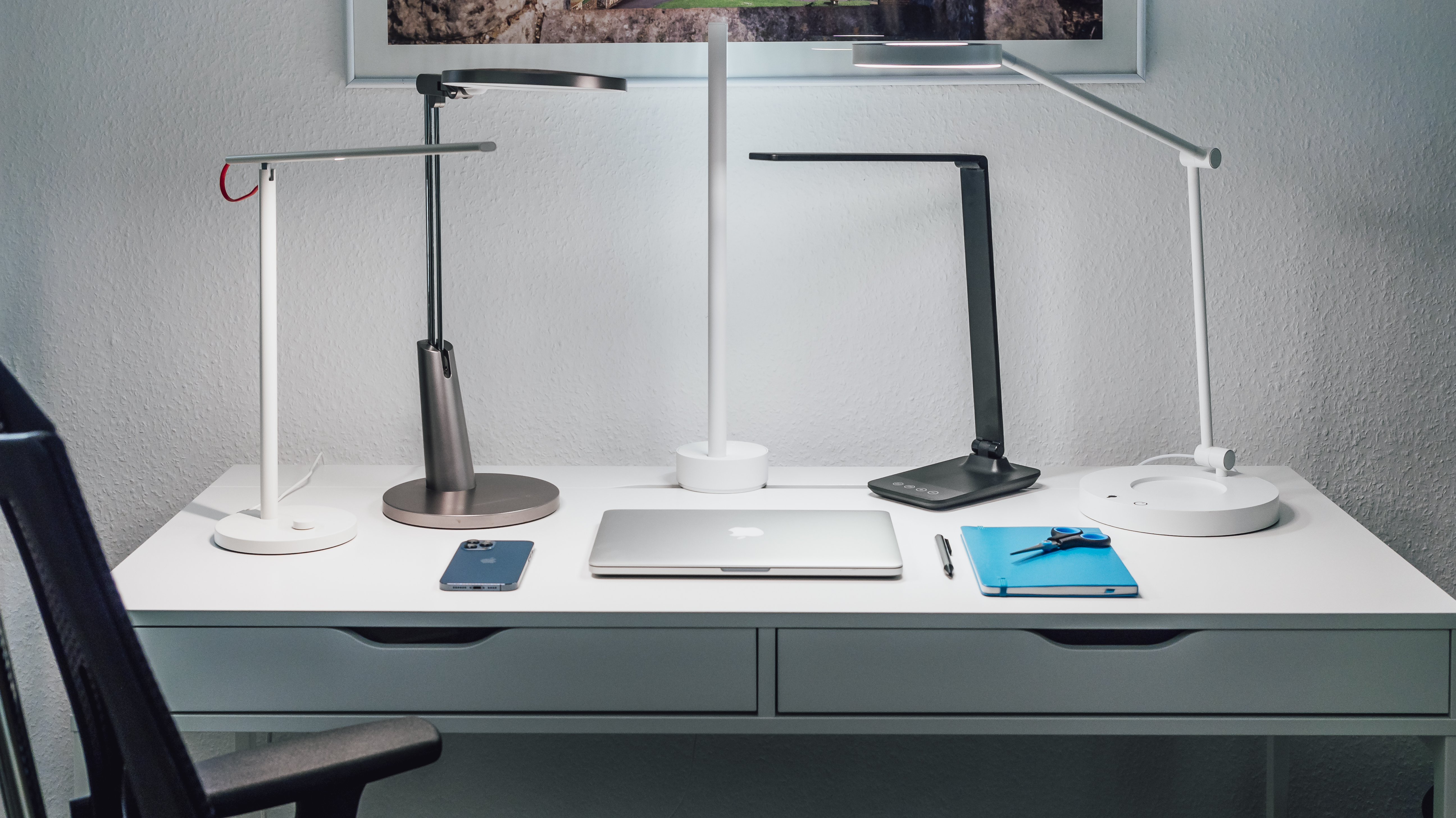 Smarte Schreibtischlampen im Vergleich: Mehr Komfort beim Arbeiten | heise  online