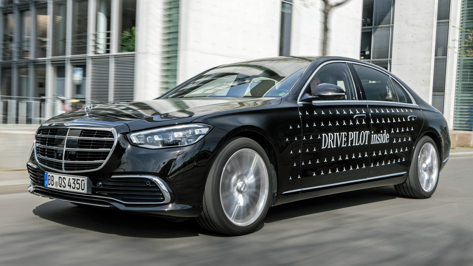 Hochautomatisiertes Fahren mit dem DRIVE PILOT  Mercedes-Benz Group >  Unternehmen > Magazin > Technologie & Innovation