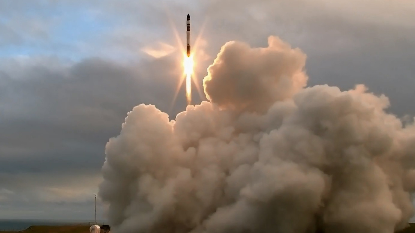 Amazon startet die ersten Satelliten seines Weltrauminternets | heise online