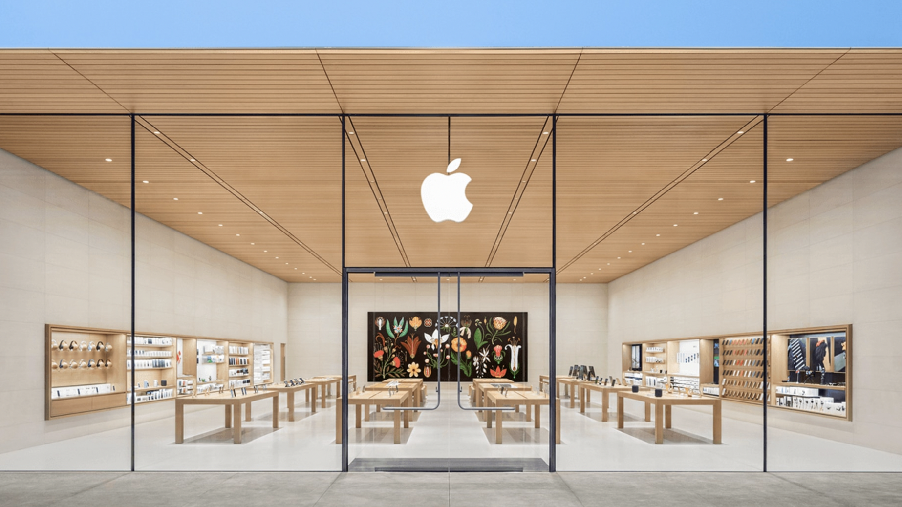 Apple Store in Washington: Diebe schneiden Loch in Wand, klauen über 400  iPhones | heise online