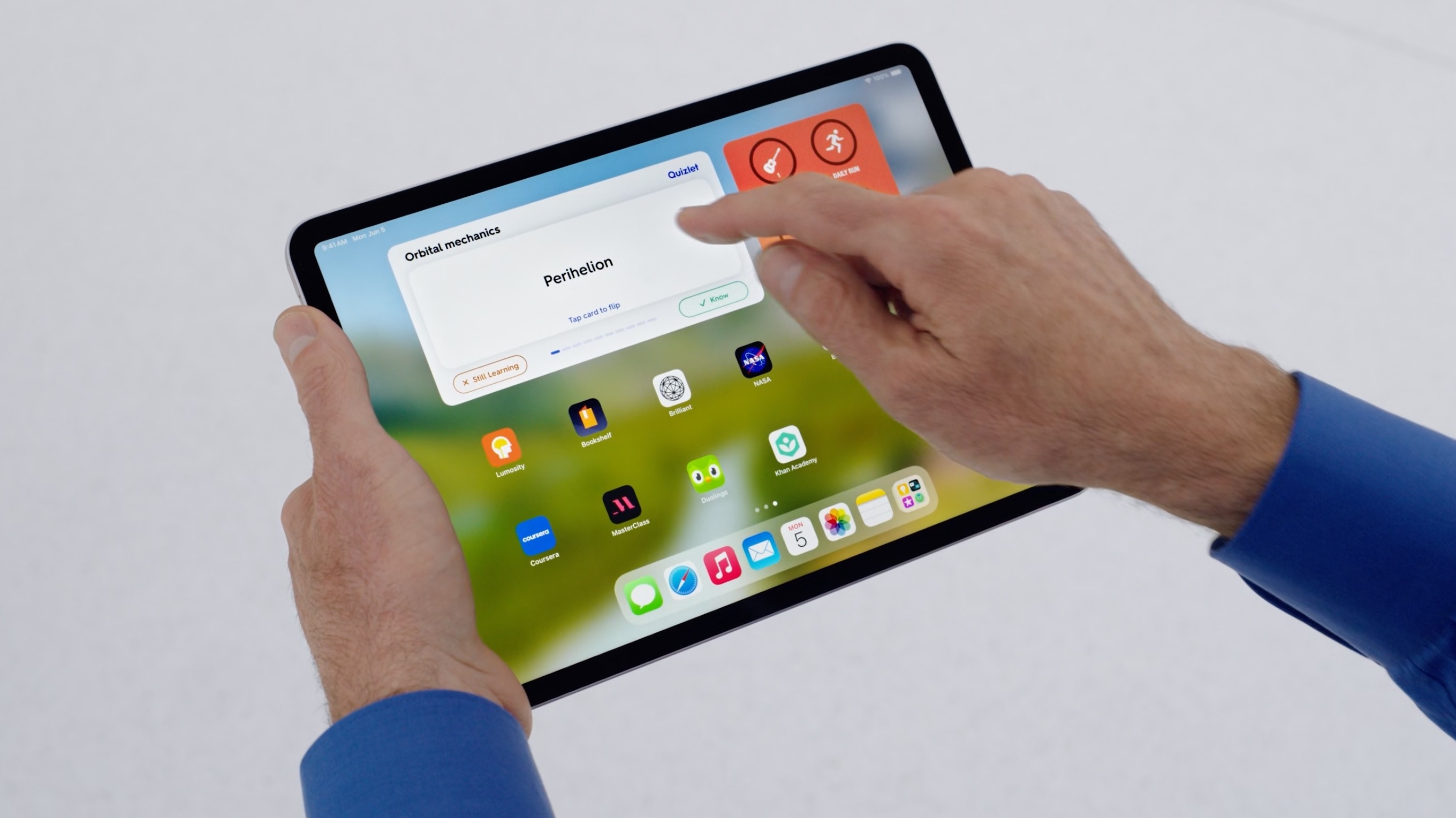 iPadOS 17 mit neuem Sperrbildschirm, interaktiven Widgets, PDF-Tools |  heise online